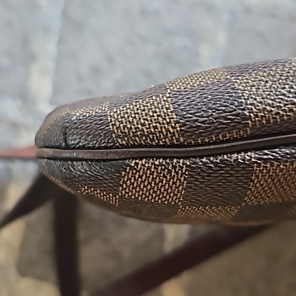 Louis Vuitton Bloomsbury Damier Ebene Crossbody Shoulder Bag - Picture 9 of 17